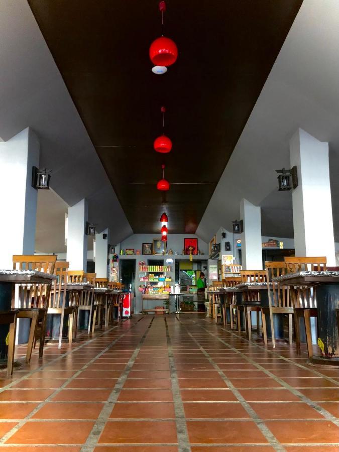 Andaman Beach Resort Ко Джам Екстер'єр фото