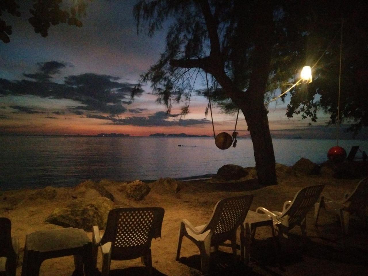 Andaman Beach Resort Ко Джам Екстер'єр фото